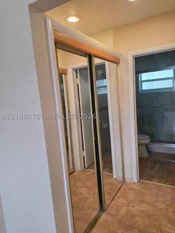 1400 NW 43rd Ter 202, Lauderhill, FL 33313