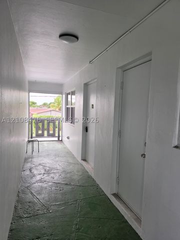 1400 NW 43rd Ter 202, Lauderhill, FL 33313