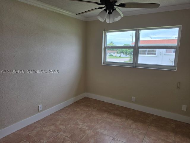 1400 NW 43rd Ter 202, Lauderhill, FL 33313