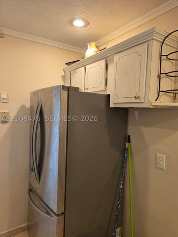 1400 NW 43rd Ter 202, Lauderhill, FL 33313
