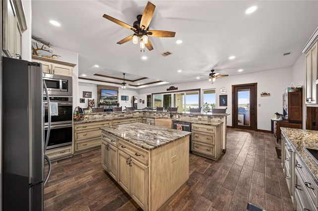 561 Carmel Dr, Sandia, TX 78383