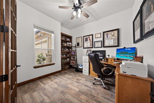 561 Carmel Dr, Sandia, TX 78383