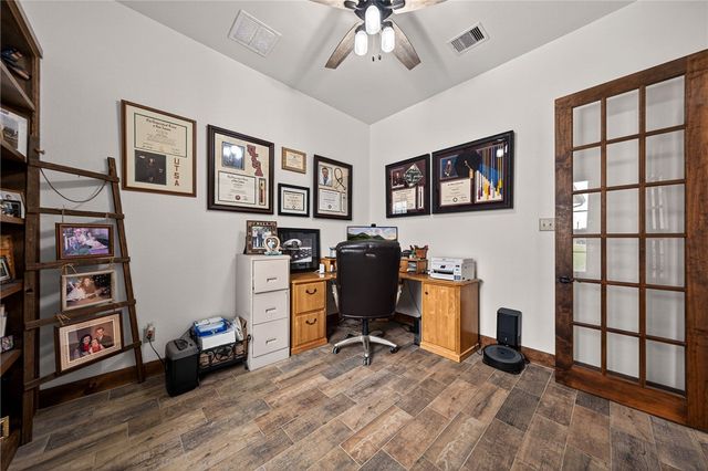 561 Carmel Dr, Sandia, TX 78383