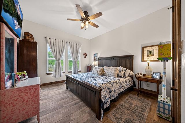 561 Carmel Dr, Sandia, TX 78383