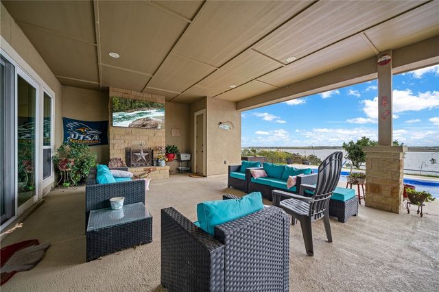 561 Carmel Dr, Sandia, TX 78383