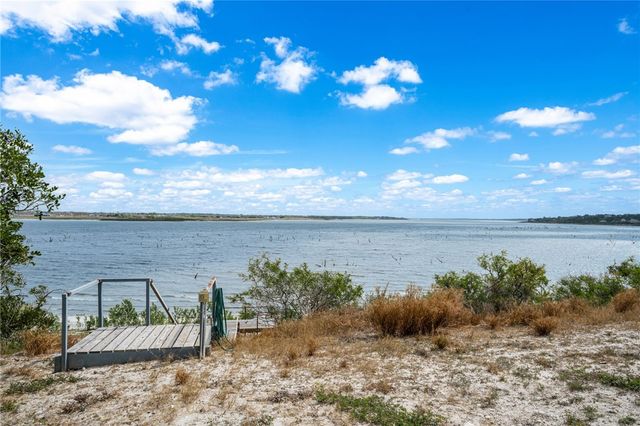 561 Carmel Dr, Sandia, TX 78383