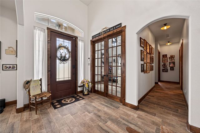 561 Carmel Dr, Sandia, TX 78383