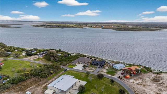 561 Carmel Dr, Sandia, TX 78383