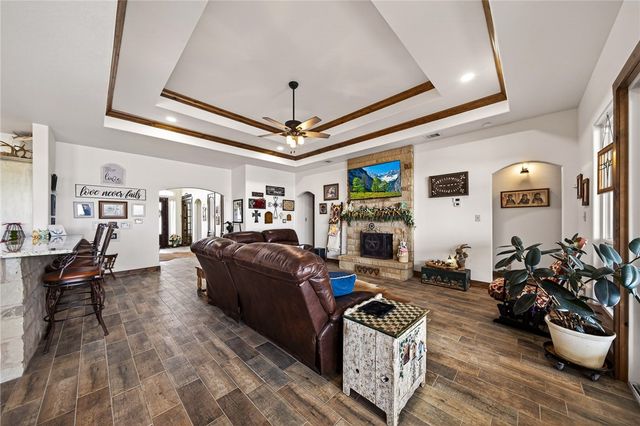 561 Carmel Dr, Sandia, TX 78383