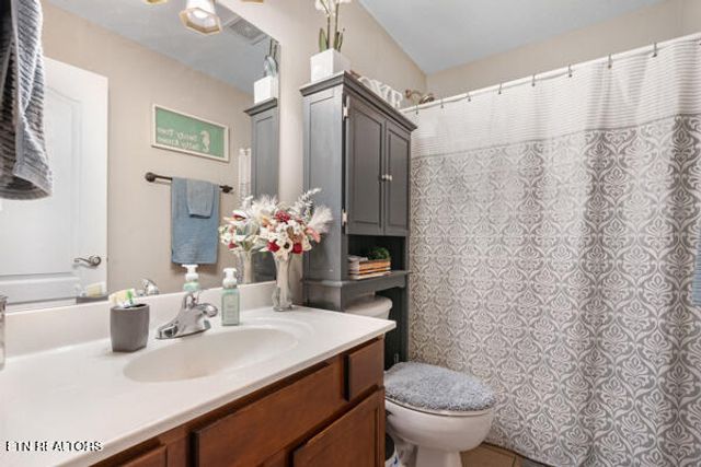 4129 Riverstone Lane, Knoxville, TN 37918