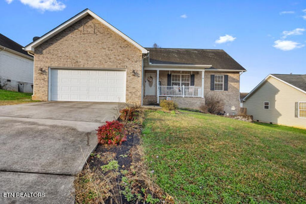 4129 Riverstone Lane, Knoxville, TN 37918