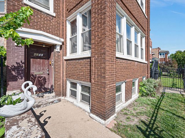 6218 S Artesian Avenue, Chicago, IL 60629