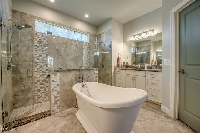 1821 SW 28th LN, Cape Coral, FL 33914