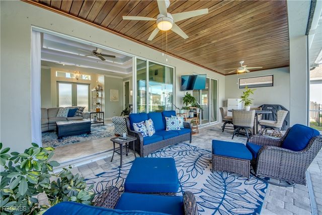 1821 SW 28th LN, Cape Coral, FL 33914