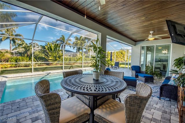 1821 SW 28th LN, Cape Coral, FL 33914