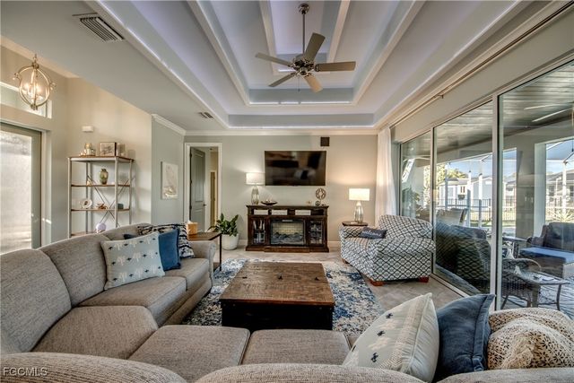 1821 SW 28th LN, Cape Coral, FL 33914