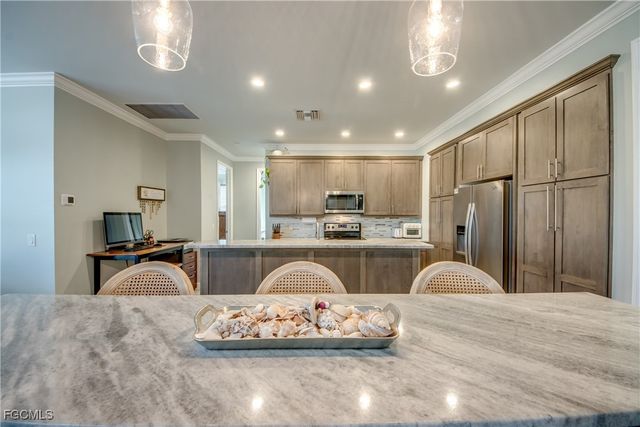 1821 SW 28th LN, Cape Coral, FL 33914