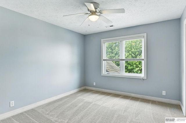 7606 S 195th Street, Gretna, NE 68028