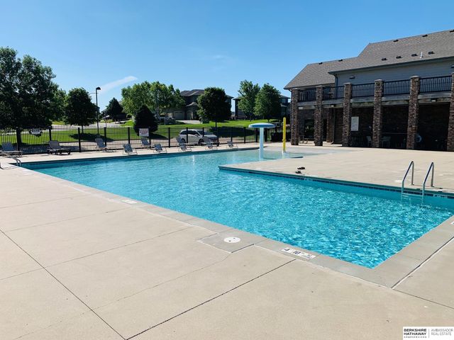7606 S 195th Street, Gretna, NE 68028