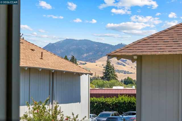 825 Oak Grove Rd 62, Concord, CA 94518