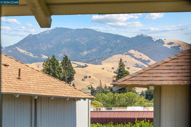 825 Oak Grove Rd 62, Concord, CA 94518