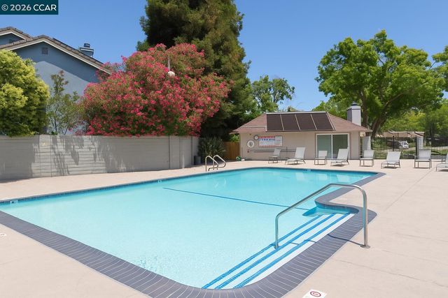 825 Oak Grove Rd 62, Concord, CA 94518