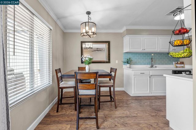 825 Oak Grove Rd 62, Concord, CA 94518