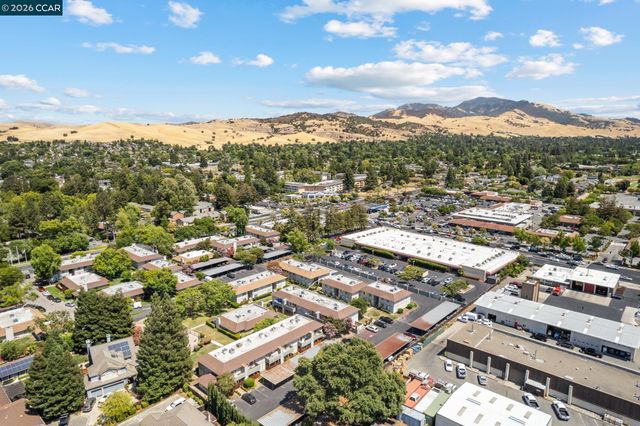 825 Oak Grove Rd 62, Concord, CA 94518