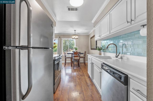 825 Oak Grove Rd 62, Concord, CA 94518