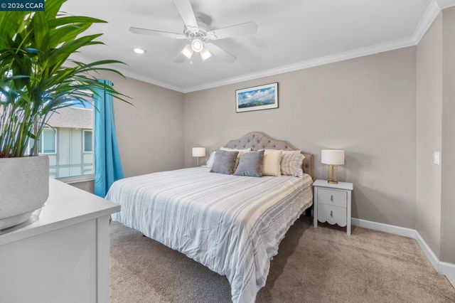 825 Oak Grove Rd 62, Concord, CA 94518