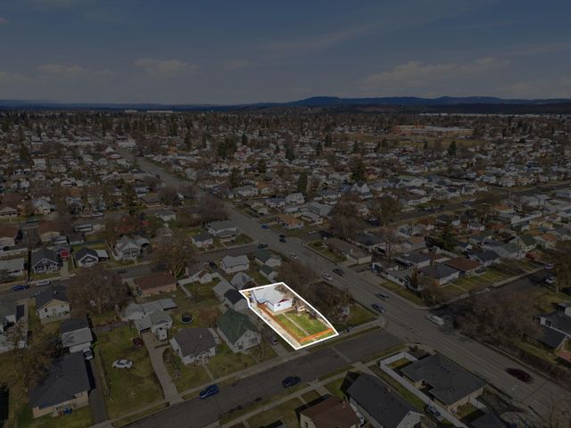 923 E WALTON Ave, Spokane, WA 99207