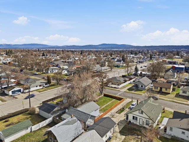 923 E WALTON Ave, Spokane, WA 99207