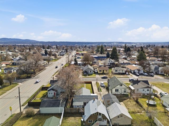 923 E WALTON Ave, Spokane, WA 99207