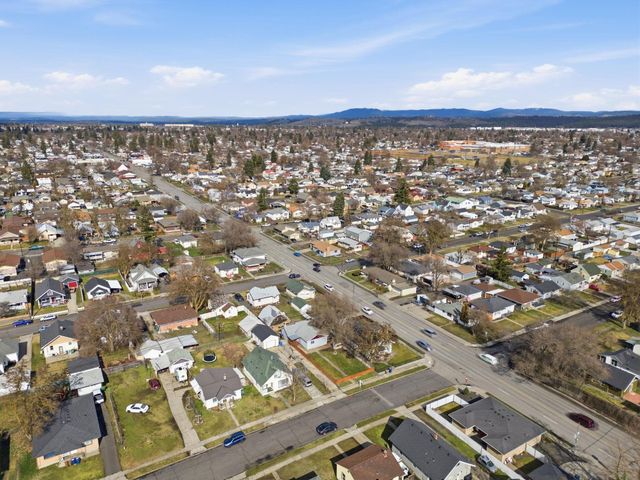 923 E WALTON Ave, Spokane, WA 99207
