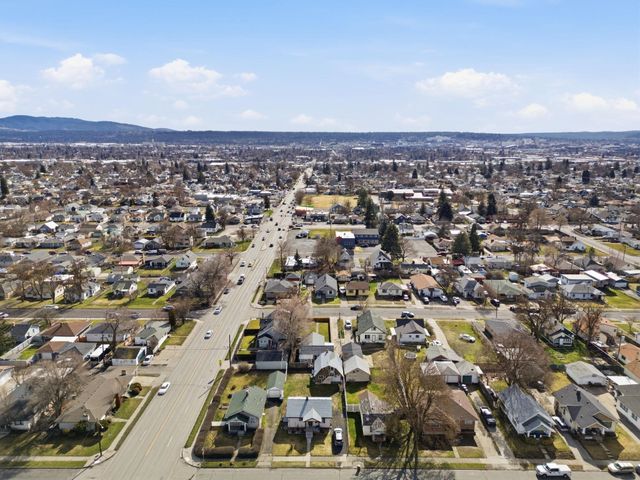 923 E WALTON Ave, Spokane, WA 99207