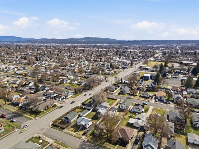 923 E WALTON Ave, Spokane, WA 99207