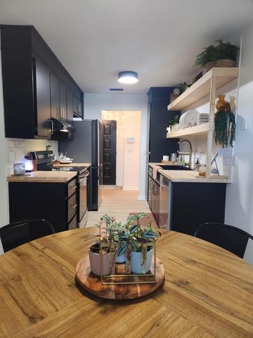 8204 Pleasant Ridge Drive, Charleston, SC 29420