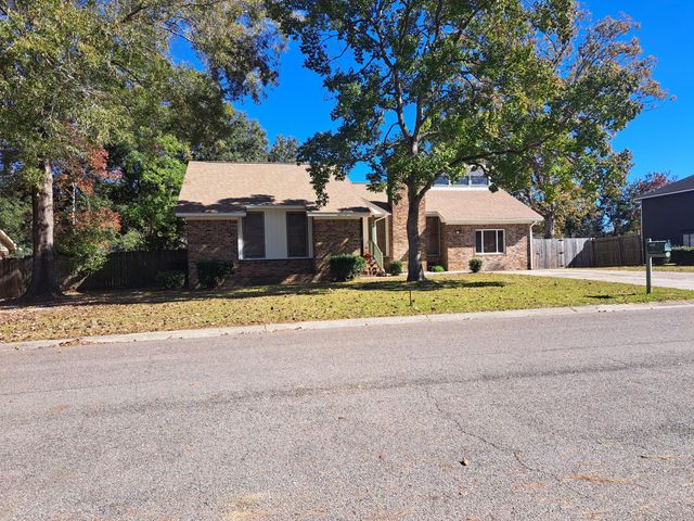 8204 Pleasant Ridge Drive, Charleston, SC 29420