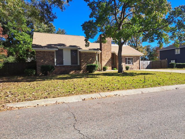 8204 Pleasant Ridge Drive, Charleston, SC 29420