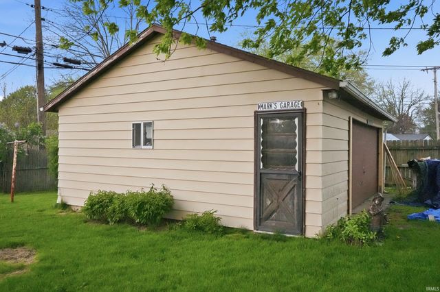 1412 Berwick Lane, New Haven, IN 46774