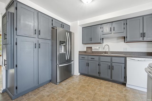 1412 Berwick Lane, New Haven, IN 46774