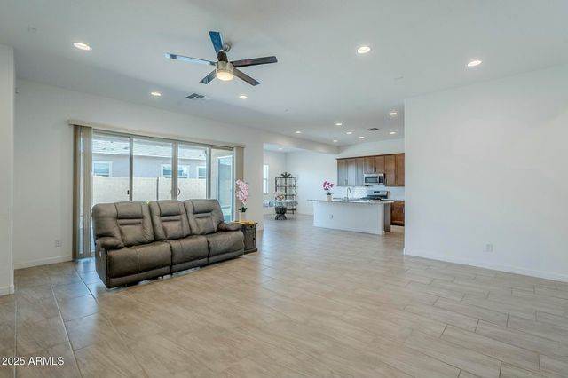 18934 W SIERRA Street, Surprise, AZ 85388