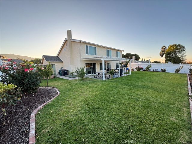 1127 Via Santiago, Corona, CA 92882