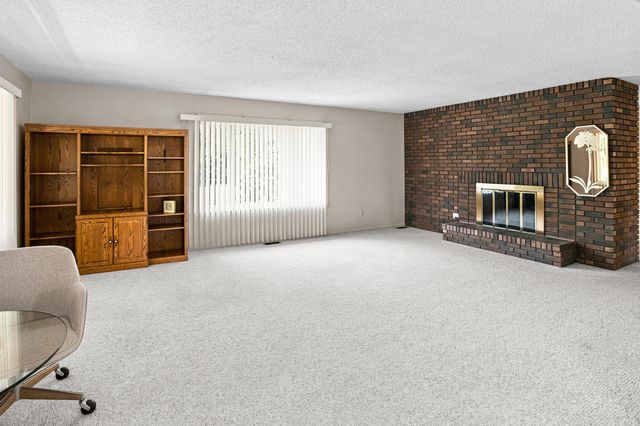 780 N Hadley Road, Ortonville, MI 48462
