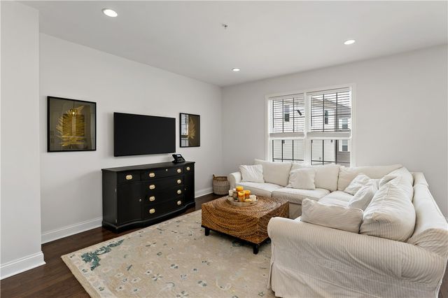 1606 Hastings Park Dr, South Fayette, PA 15017