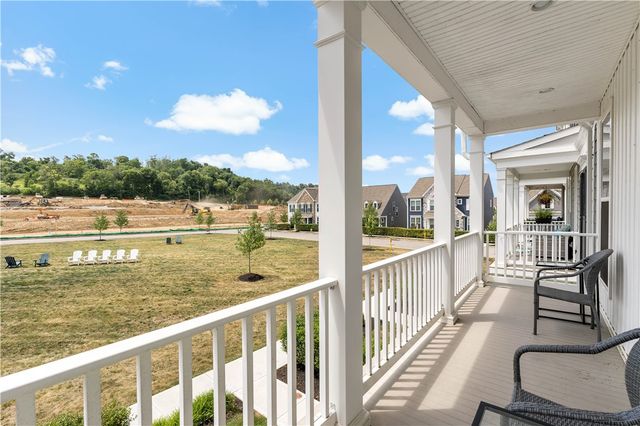 1606 Hastings Park Dr, South Fayette, PA 15017