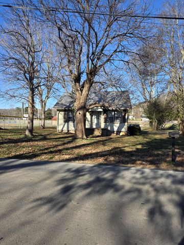464 Thompson Rd, Pegram, TN 37143