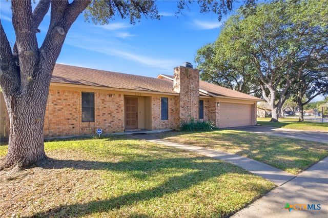 105 Chesapeake Avenue, Victoria, TX 77904