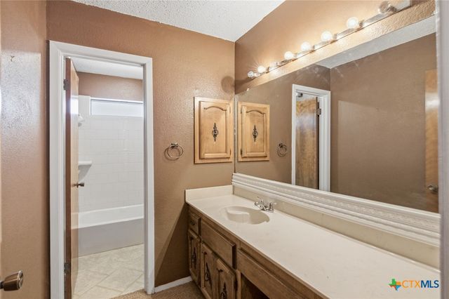 105 Chesapeake Avenue, Victoria, TX 77904