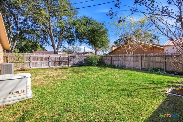 105 Chesapeake Avenue, Victoria, TX 77904